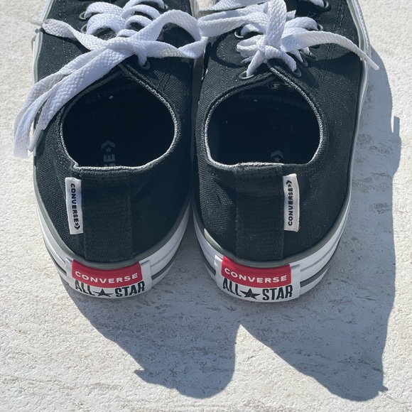 Girls' Converse Chuck Taylor All Star Shoreline Sneakers with red bottoms - Picture 2 of 7